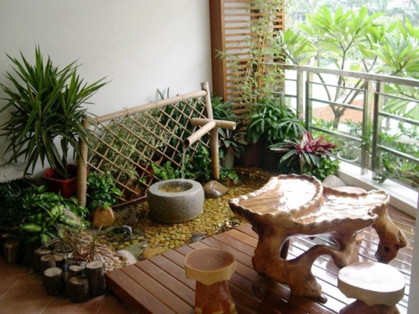 malý balkon tvar nápady stoličky rostliny