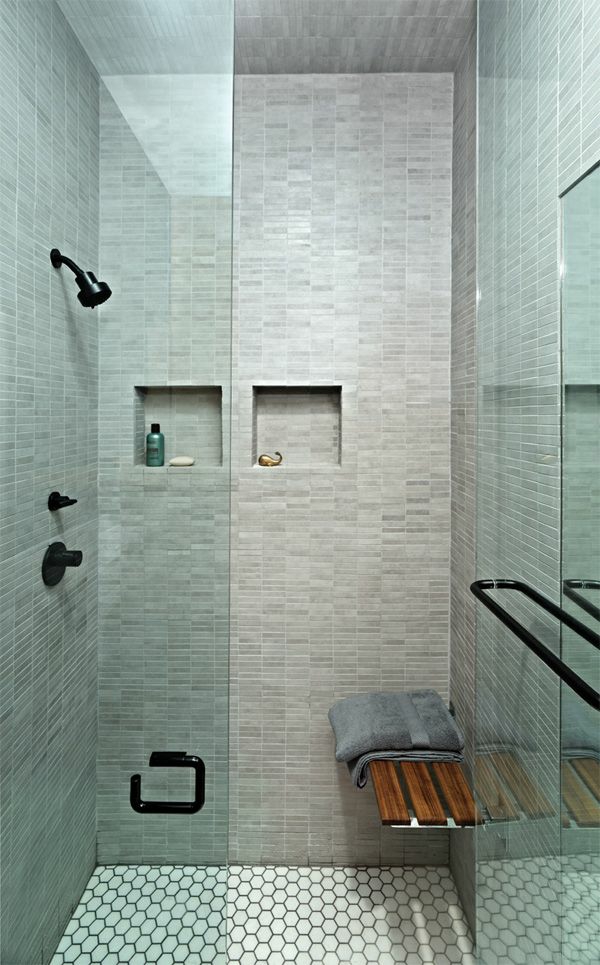 تعيين حمام صغير يصل مستوى حمام دش الطابق الأرضي