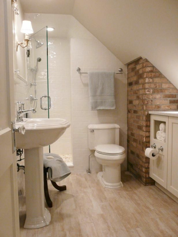kleine badkamer tegel douche bakstenen muur badkamer design kleine badkamer houten vloer