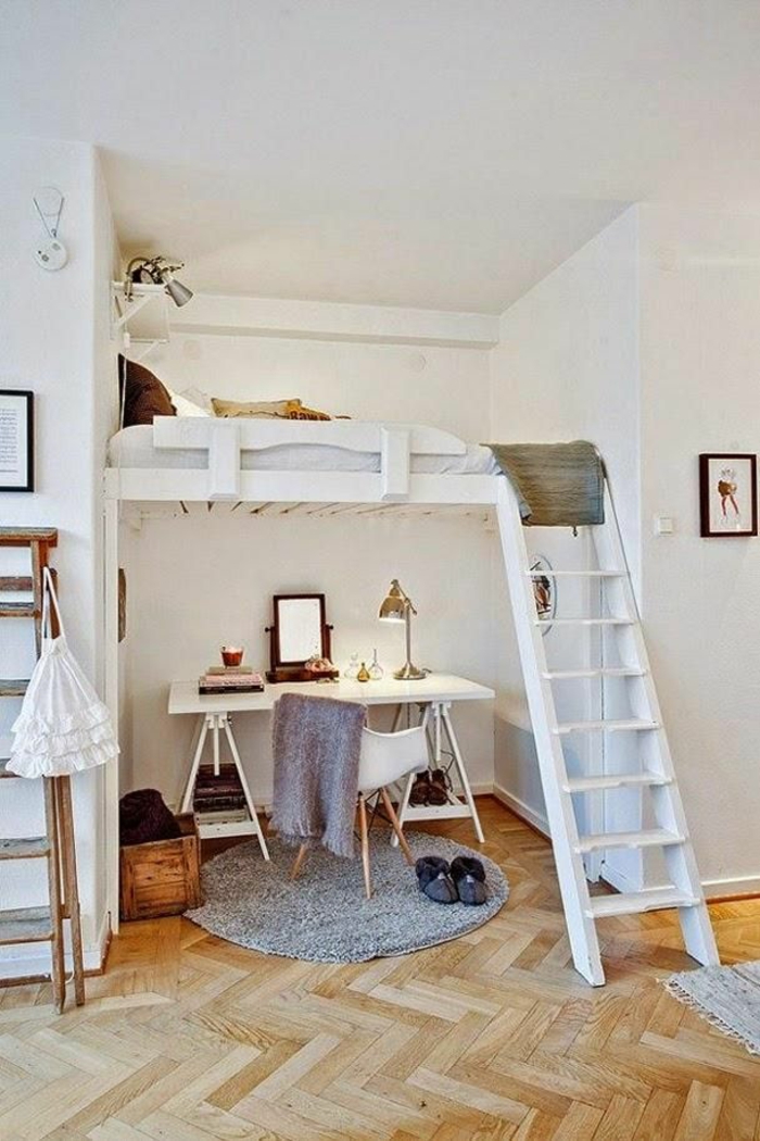 μικρό υπνοδωμάτιο επιπλωμένο puristic έπιπλα δωμάτιο ψηλό κρεβάτι στρογγυλό ψηλό χαλί σωρό