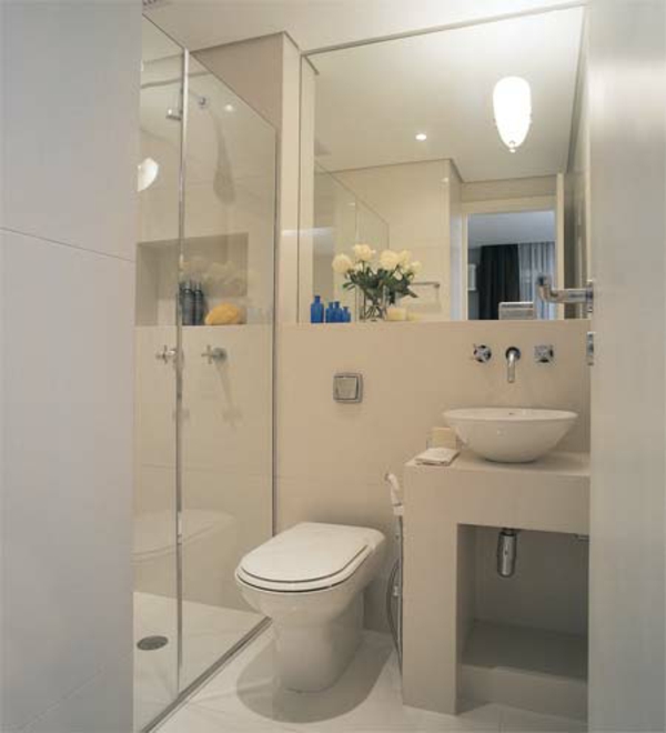 kleine badkamer opzetten ideeën muur ontwerp verdieping niveau douche