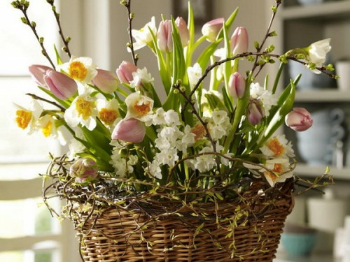 košík květiny dekorace nápad velikonoční