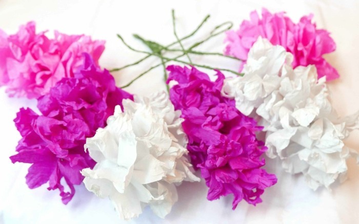 creative crafts bloemen crêpepapier gekleurd