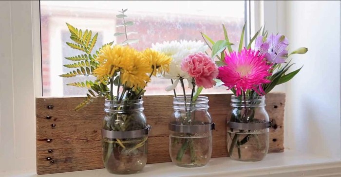 δημιουργικά asteln βάζα ιδέες διακόσμησης λουλουδιών ρουστίκ παράθυρο