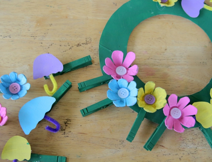 Creative crafting clothespins cununa de primăvară proaspete