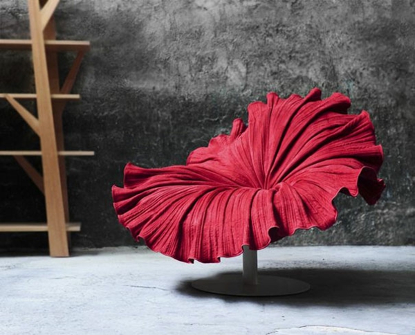 כסאות מעצבים פרח אדום
