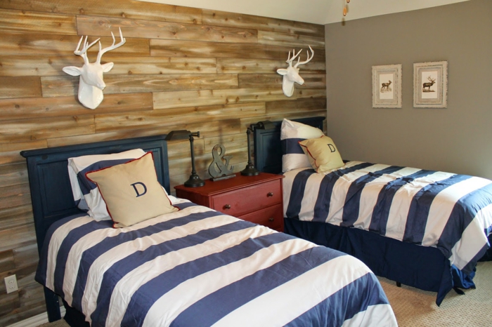 creatief wandontwerp houten lambrisering interieur idee slaapkamer