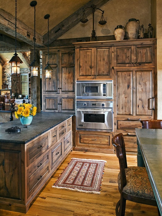 country stil bucatarie pin mobilier covor bucătărie insulă