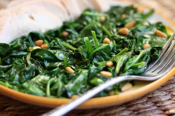 live healthy spinach magnesium health tips kidneys