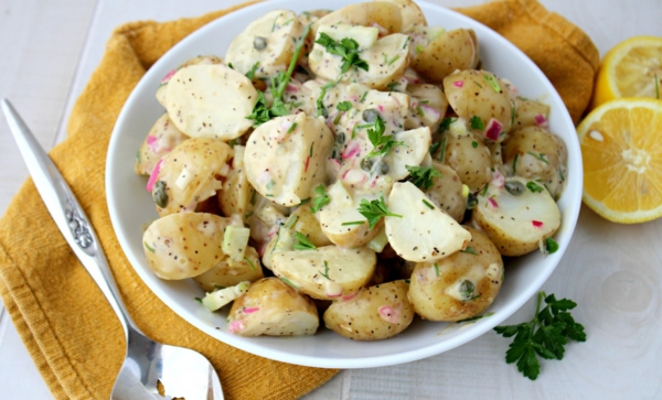 platos ligeros ensalada de patatas perejil