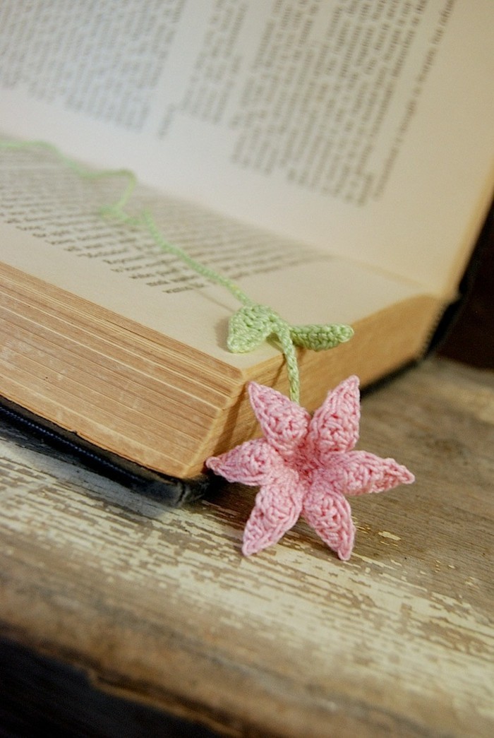 bookmark crochet beautiful flower crochet pink lily