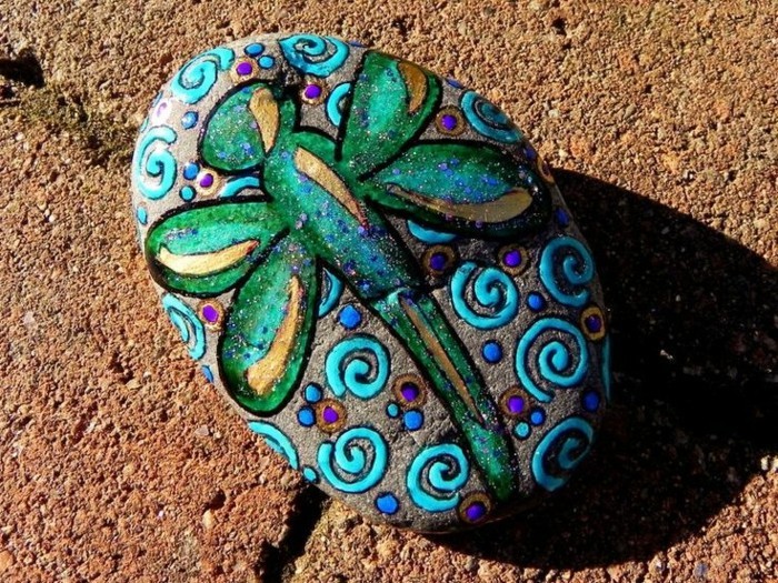 λουλούδι dragonfly πέτρες ζωγραφισμένα μοτίβα