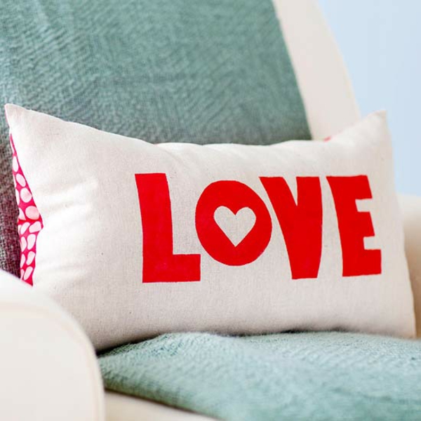 ystävänpäivä tyynyn koristelu rakkautta