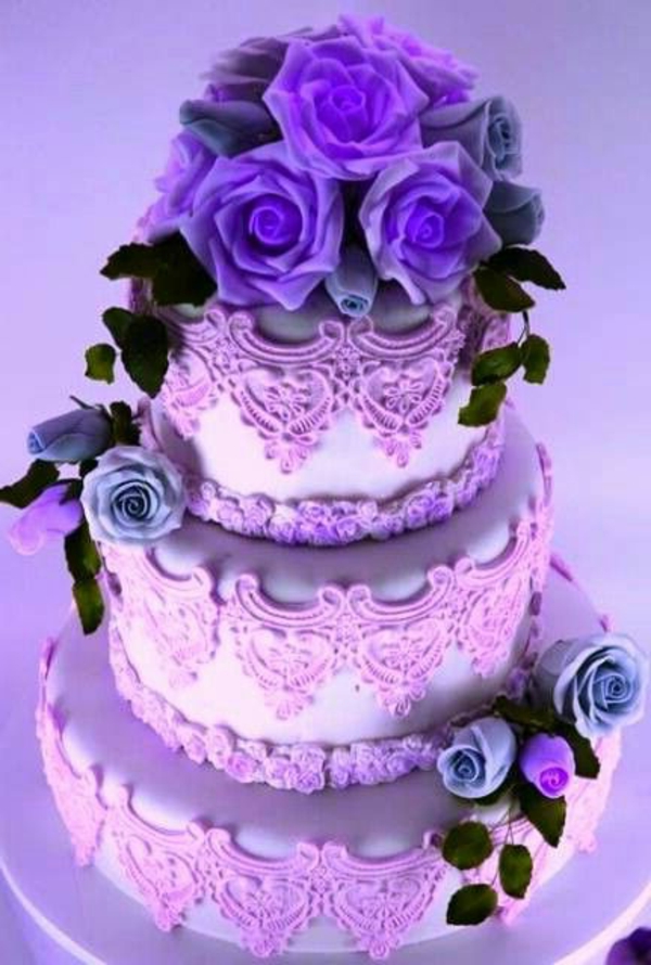 紫色婚礼蛋糕想法树荫