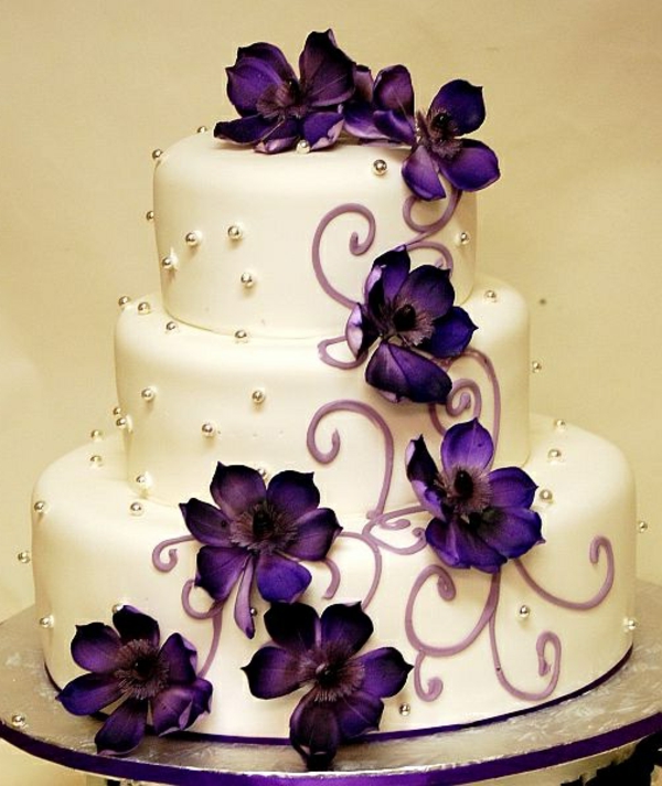 紫色婚礼蛋糕想法可爱