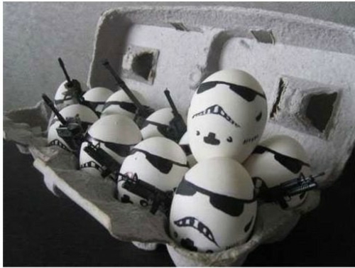 αστεία πασχαλινά αυγά αστέρια πολέμου στρατιώτες