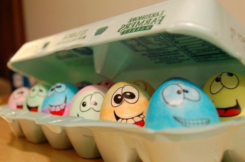 αστεία πασχαλινά αυγά αστεία πρόσωπα πολύχρωμα