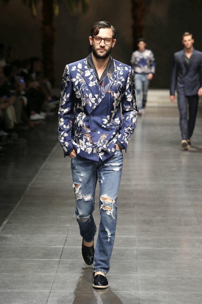 mænds modetrends 2016 casual street style sakko blomstermønster jeanshose dolce gabbana