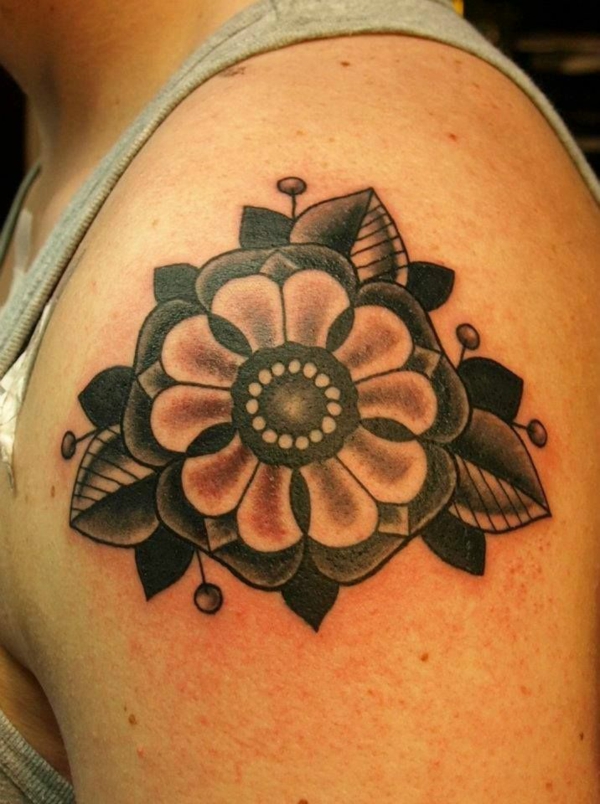 τατουάζ ιδέες πάνω βραχίονα λουλούδι μαύρο και γκρι