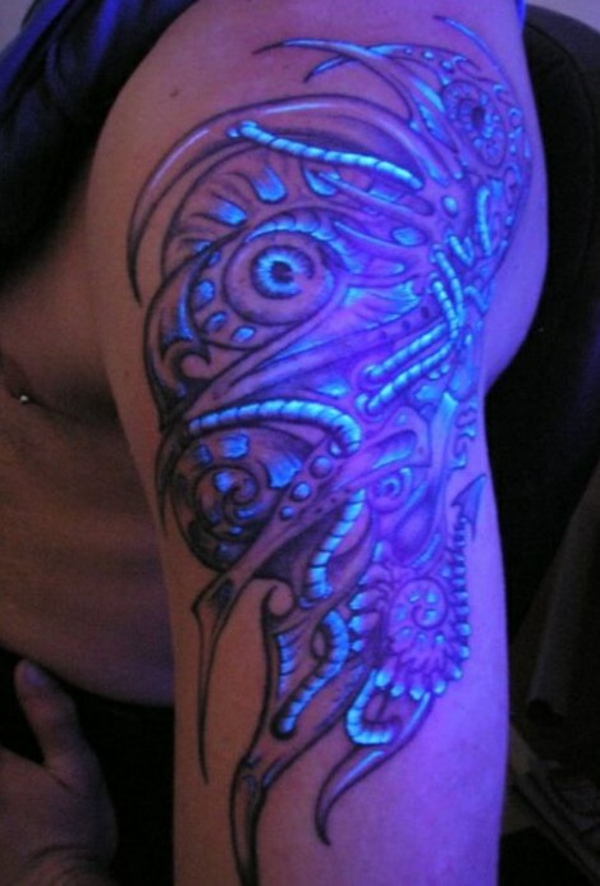 UV tattoo black light tattoo upper arm