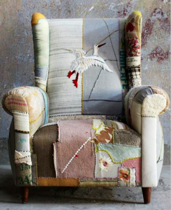 tissus d'ameublement couleurs dessins patchwork oreillers rembourrés restaurer vieux meubles