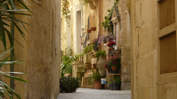 malta holiday rabat narrow alleys courtyards