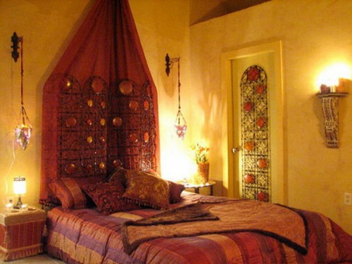 Μαροκινή σχεδιασμός κρεβατοκάμαρας ιδέα κόκκινο χρώμα πρωτότυπο