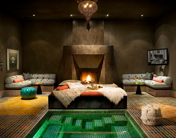 Moroccan house bathtub with emerald tiles