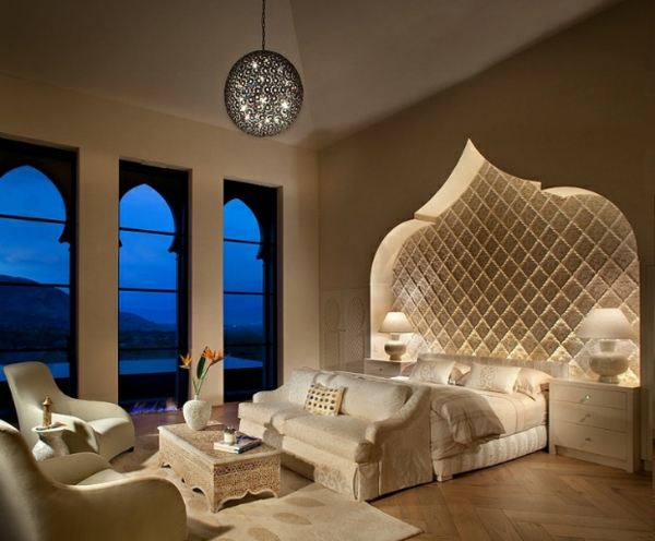 Moroccan house built vault over the bed