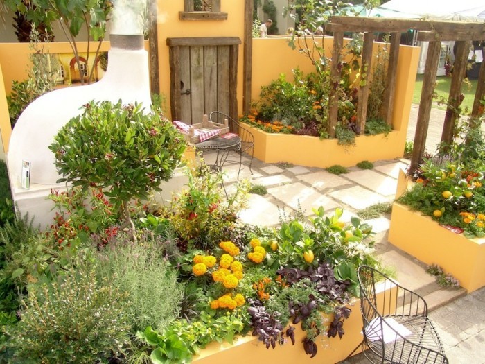mediterranean garden design spanish garden design with many plants