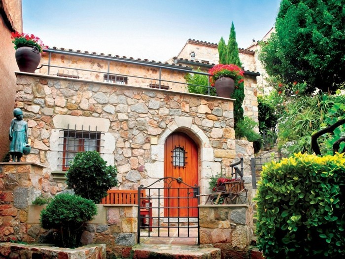 Mediterranean garden design beautiful house facade