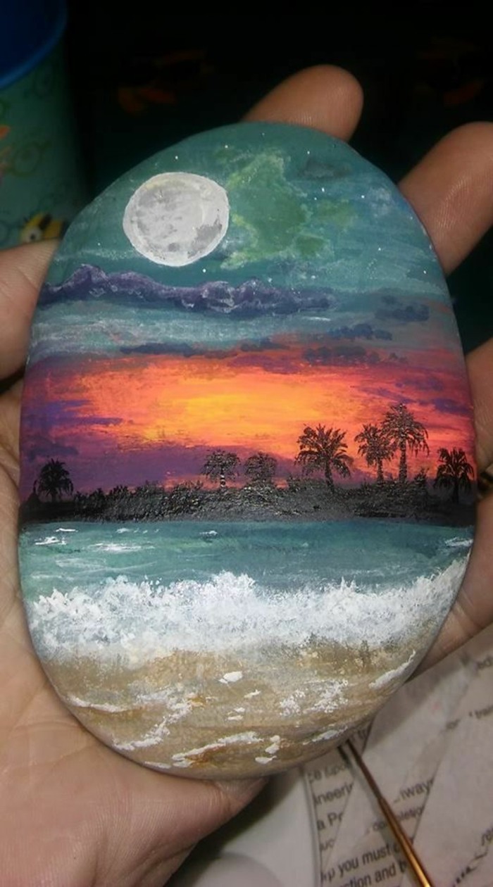 Pierres de panorama de mer peinture idée avec la pleine lune