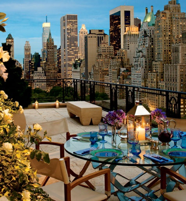 balcon design new york verre table chaises décoration