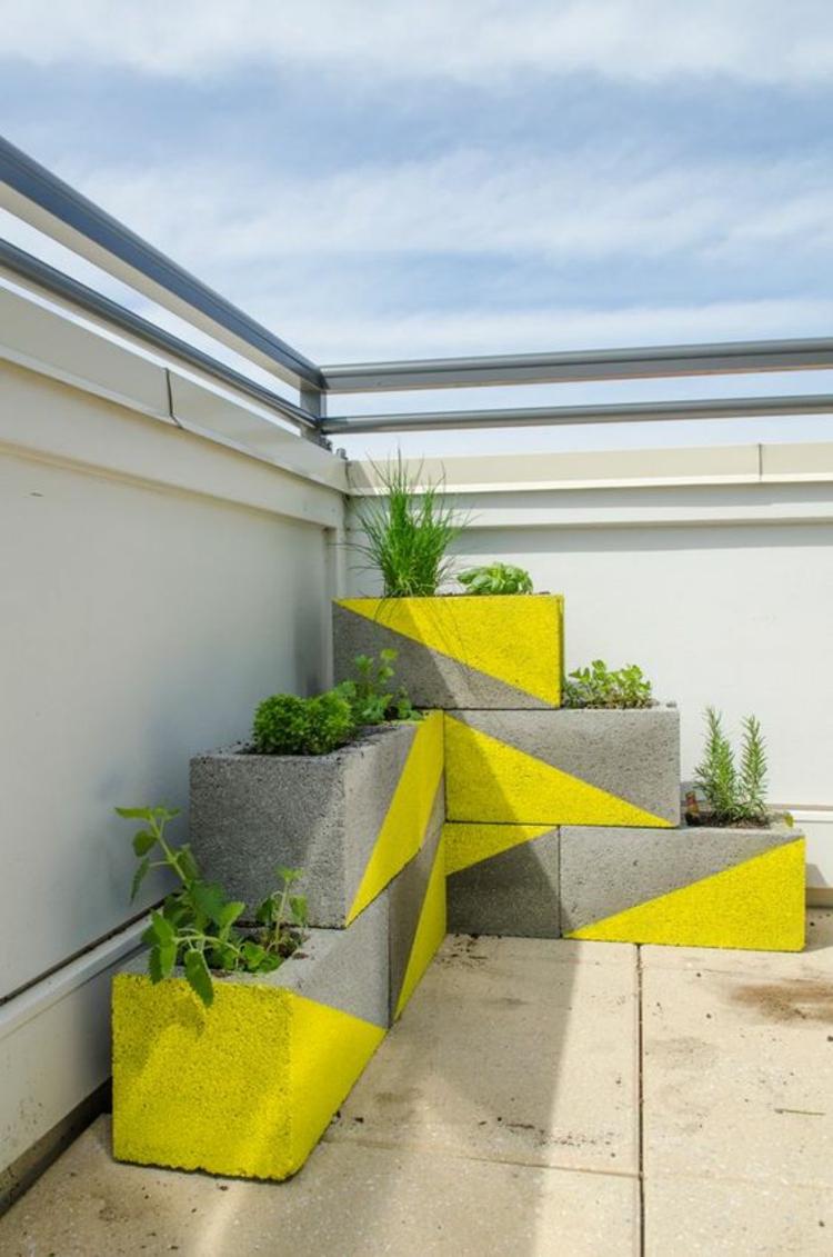modern terras design afbeeldingen balkonmeubilair frisse kleuren insert potplanten