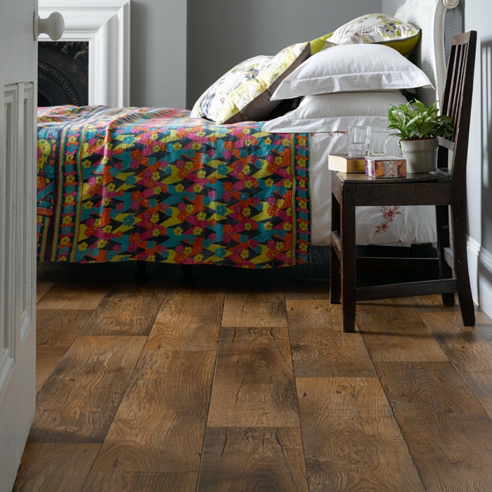 moderne gulv soverom møbler tre effekt farget sengetøy