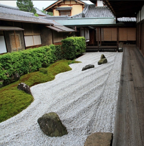 moderní zahradnické příklady japonská inspirace zen zahrada