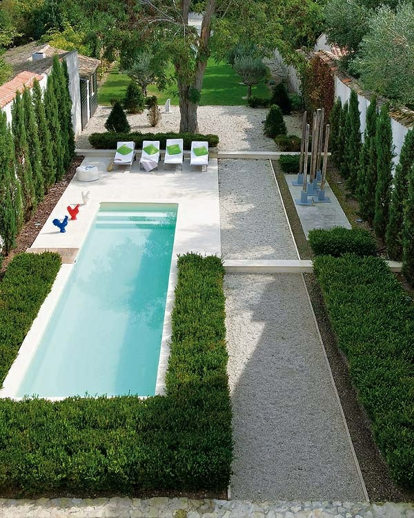 moderní zahradnické příklady bazén štěrk