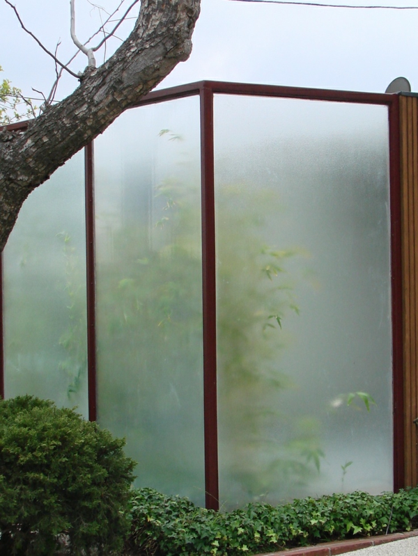 clôtures de jardin modernes en bois de plexiglas