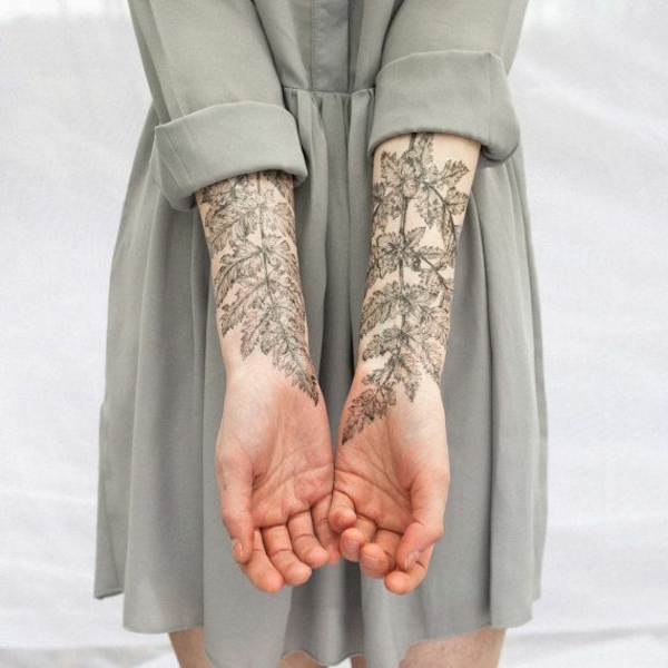 ideeën voor onderarm tatoeage vrouw planten