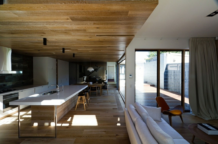modernus interjero dizainas medinės grindys medinės lubos atviro plano