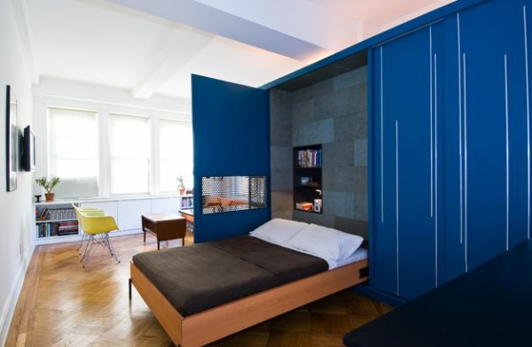 camera modernă pentru tineri a amenajat ușile cu dulap albastru