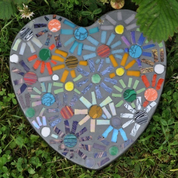 mosaic crafts instruction heart