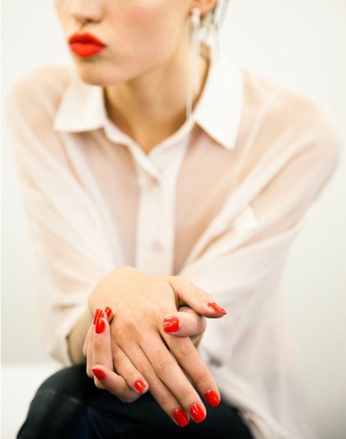 design nehtů červená červená rtěnka životní styl trendy