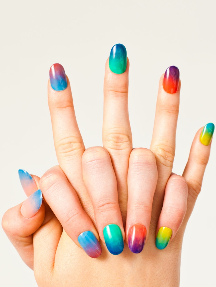 指甲设计美甲艺术多彩的指甲指甲油彩虹的颜色