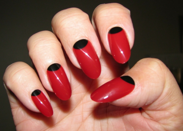 lesk na nehty červená černá kombinace životního stylu