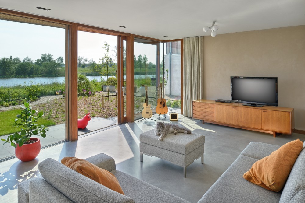 přírodní skleněná stěna nápad design moderní obývací prostor