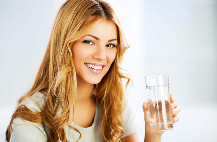 styrke nyre drikke nok vann drikke sunne tips