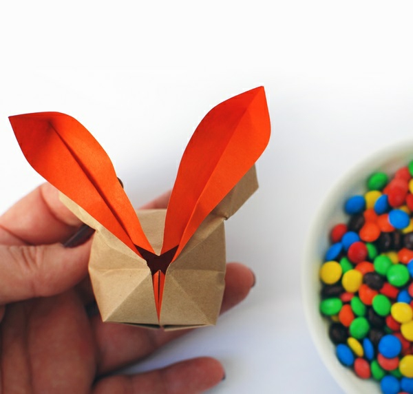 origami pupu pääsiäinen sisustus kynttilänjalka paperi pääsiäispupu origami ohje