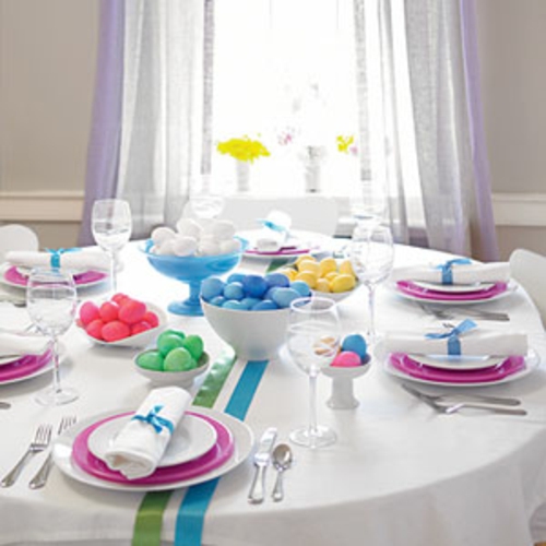 originální velikonoční dekorace monochromatické velikonoční vajíčka stolní dekorace