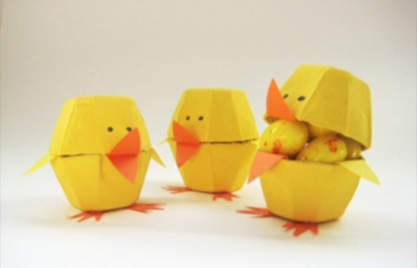 Pâques décoration bricole jaune canard boîte à oeufs